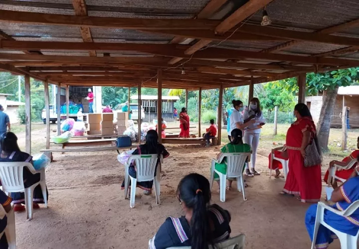 En la comarca Ngäbe Buglé se hizo entrega de alimentos, leche fortificada y artículos de primera necesidad.