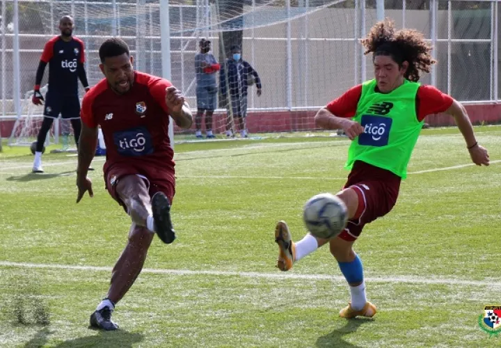 Román Torres no tiene equipo en este momento.