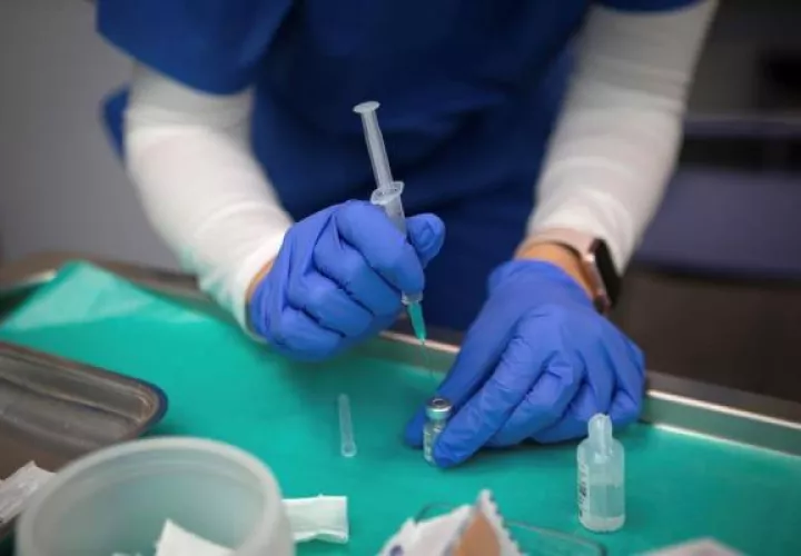 Para el estudio se usaron muestras de suero procedente de sangre de 20 participantes. EFE
