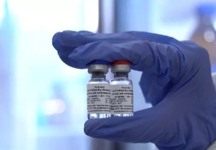 Osorio dijo que las dosis al final las define el laboratorio, pero esperamos que en esta ocasión lleguen las suficientes para cubrir al personal necesario.