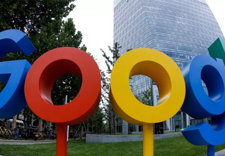 Alphabet, la matriz de Google, se disparó hoy un 7.40% tras reportar un fuerte crecimiento de sus ventas en el cuarto trimestre de 2020. Foto/EFE