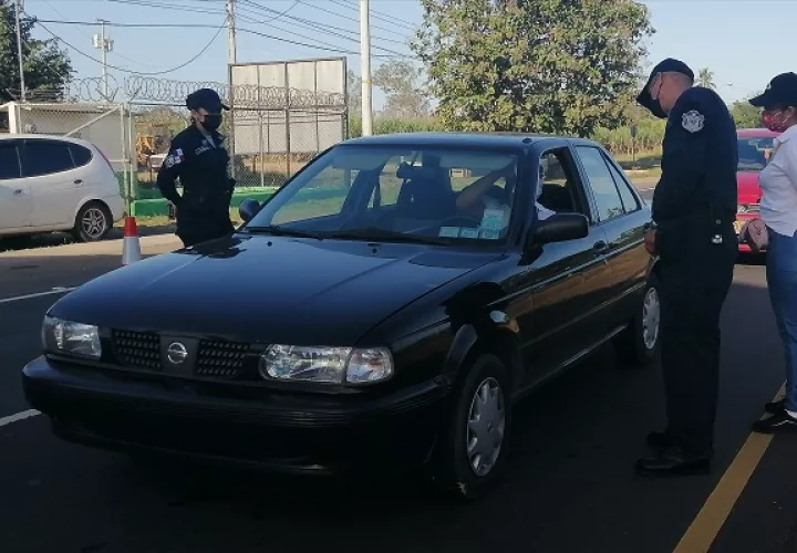 Las autoridades advirtieron que se mantendrán acciones como puestos de control, hisopados express, operativos de verificación y retenes policiales.
