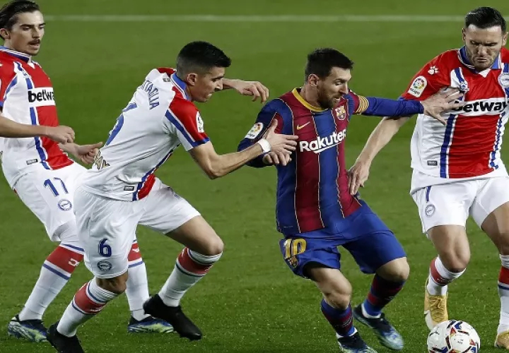 Messi marcó dos goles ante el Alavés.
