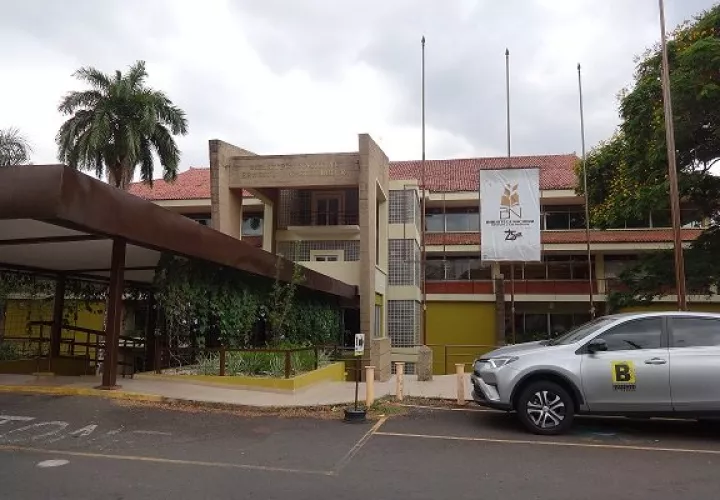 Biblioteca Nacional Ernesto J. Castillero. Archivo