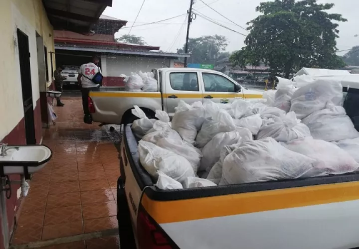 Leonel Caballero sustentó que el problema de repartir las bolsas de comida terminaría, ya que se le acreditaría a cada persona el bono digital y así utilizarían este beneficio según sus necesidades.