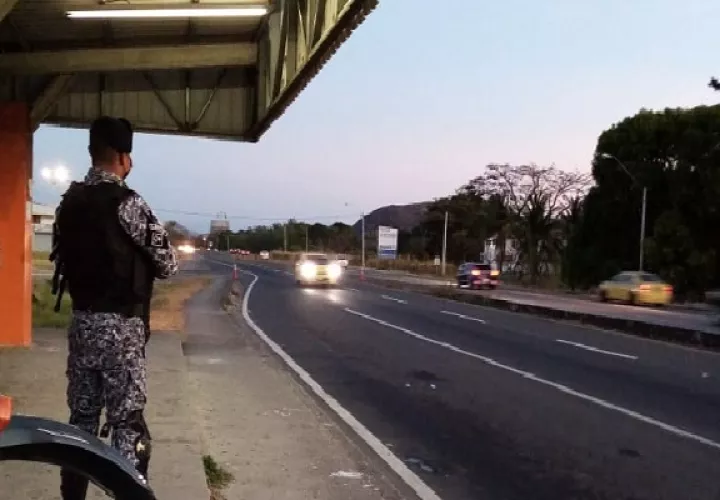Se informó que ocho personas que eran requeridas por las autoridades fueron aprehendidas, por estar relacionadas con los delitos Contra El Orden Jurídico Familiar y El Estado Civil, Contra el Patrimonio Económico, entre otros.