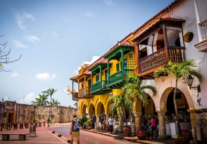 ProColombia estará enfocada  en remover las barreras de viaje, restaurar la confianza de los turistas y brindar viajes seguros.  EFE