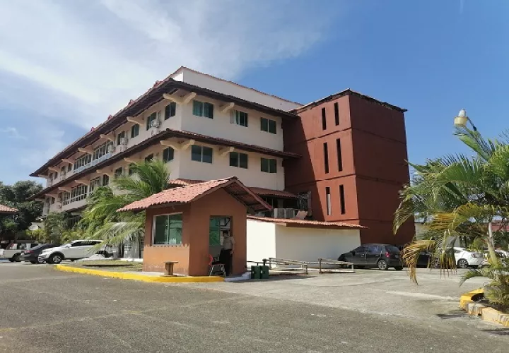 La clínica de la academía cuenta con personal médico para llevar a cabo las evaluaciones a los cadetes.