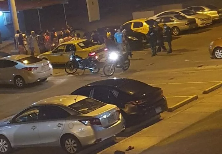 Al darse los disparos, la policía realizó operativos en el área por medio de los cuales se logró decomisar un rifle.
