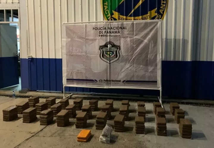 La presunta droga estaba en un yate. 