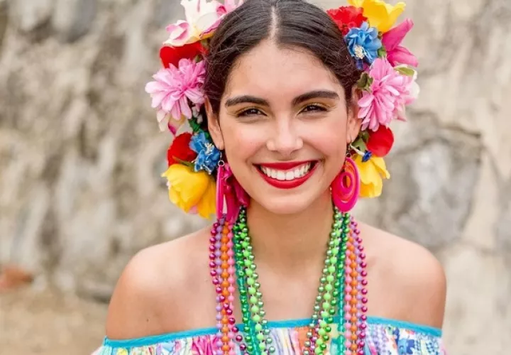 'Te llevo en la sangre con inmenso orgullo', dijo Elizabeth Grimaldo. Foto: Instagram / @lizgriimaldo