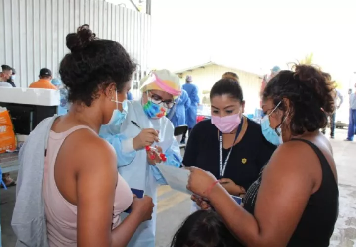 Rodríguez dijo que inmediatamente luego de conocerse el resultado, a este grupo de cinco nicaragüenses se les colocó en cuarentena y aislados del resto de los demás.