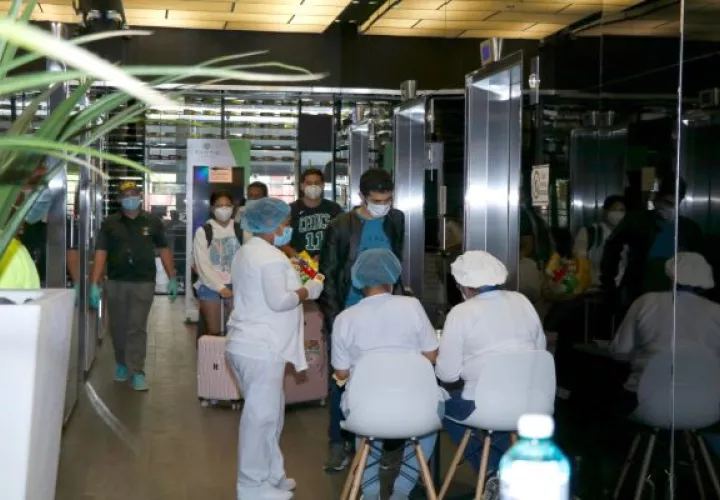 La estadía en los hoteles hospitales no conlleva ningún costo para el paciente, y además se cuenta con un cuerpo médico, personal de enfermerías, técnicos y una ambulancia por instalación.