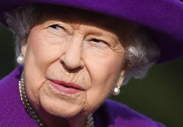 Isabel II destacó la rapidez con que avanza el programa de vacunación en el Reino Unido. Foto: EFE