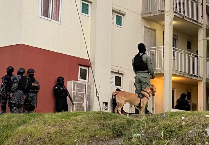 En el operativo participaron unidades de la fuerza especial, de inteligencia, grupo Alfa y grupo de Reacción. Foto: Diómedes Sánchez
