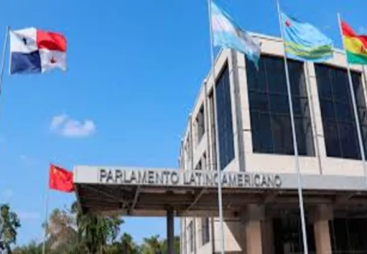Dicho pronunciamiento del organismo legislativo fue aprobado en sesión semi-remota de Mesa Directiva, presidida por el senador Jorge Pizarro Soto, desde la Sede Permanente en la ciudad de Panamá.