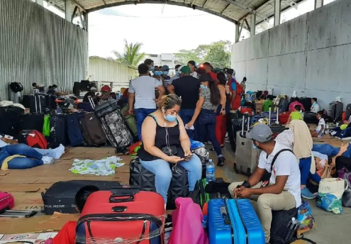 Como condición para los que no pudieron viajar, el gobierno de Nicaragua exige que se practiquen una nueva prueba de covid-19.
