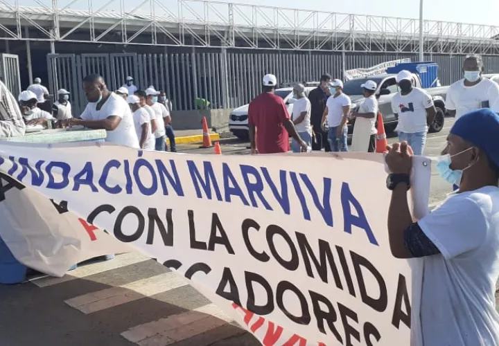 De acuerdo con Escartí existen algunos artículos que lesionan al pescador y lastimosamente ya ellos habían acudido a la Asamblea Nacional antes de aprobarse esta ley y le habían solicitado a los diputados que tomaran en cuenta que algunos de los artículos se estaban modificando de manera tal que perjudican a los pescadores.