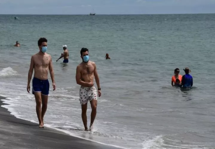En seis provincia de Panamá se prohíbe acceso a las playas los fines de semana.