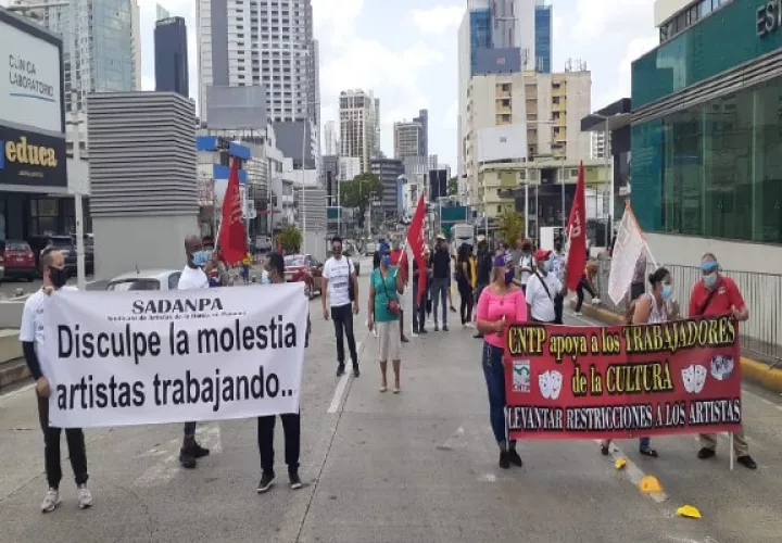Este grupo manifestó que la mayoría a la fecha aún se encuentran sin trabajo producto de la crisis económica de la pandemia y lo peor es que son el último bloque en ser reactivado.