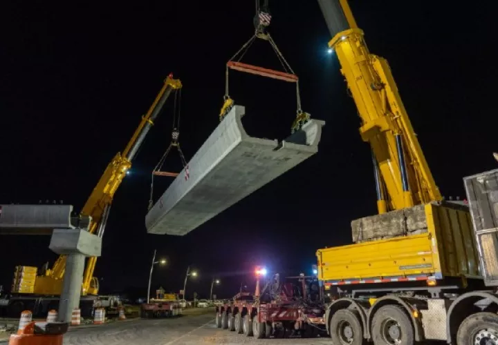 Colocan última viga del proyecto Ramal de la Línea 2 de Metro de Panamá. Foto: Cortesía