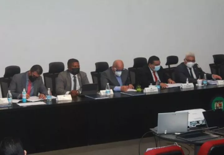 El desempleo ha aumentado de forma alarmante en panamá debido a los confinamientos y cierres decretados por el Gobierno Nacional.