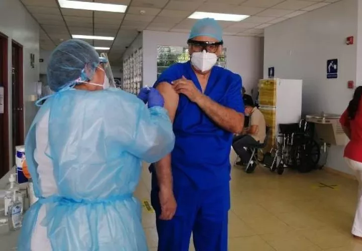 La primera remesa de dosis recibidas por la CSS en Panamá Oeste fue distribuida entre el personal prioritario que mantiene ese compromiso de lucha diaria contra el covid-19.