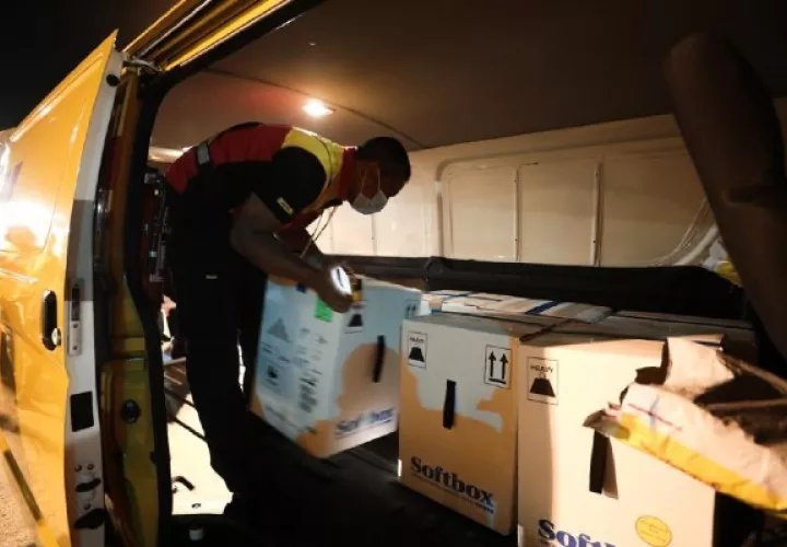 Unas 103,614 personas han sido vacunadas contra la covid-19. Foto:Cortesía