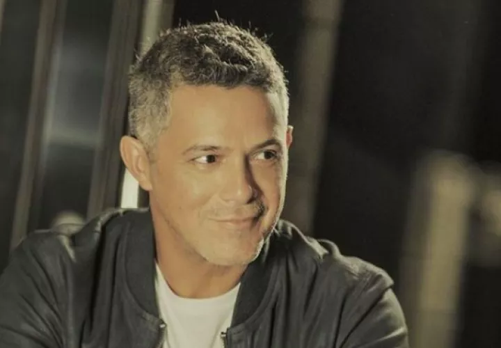 Alejandro Sanz también hizo alusión a los comentarios de Arcángel. Foto: Instagram / @alejandrosanz