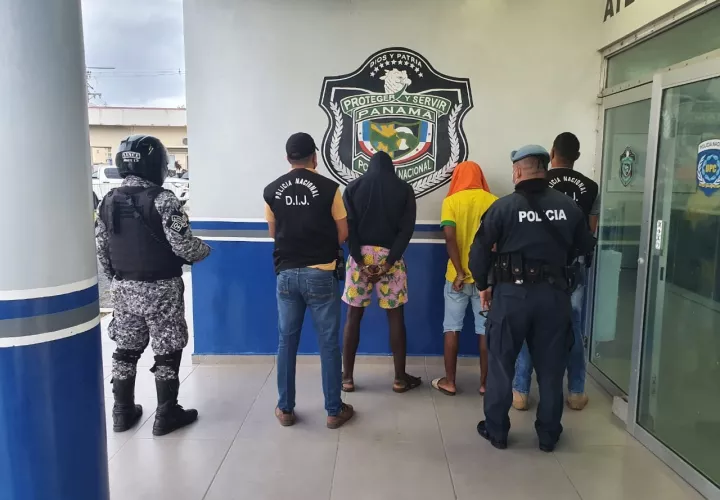 Los detenidos fueron puestos a órdenes de la Fiscalía de Homicidio de Colón. Foto: Diómedes Sánchez