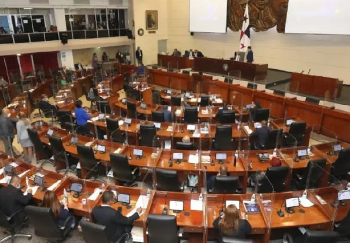 El pasado martes, de forma abrupta, el Pleno de la Asamblea decidió suspender el proyecto sobre el uso del cannabis medicinal.  Cortesía