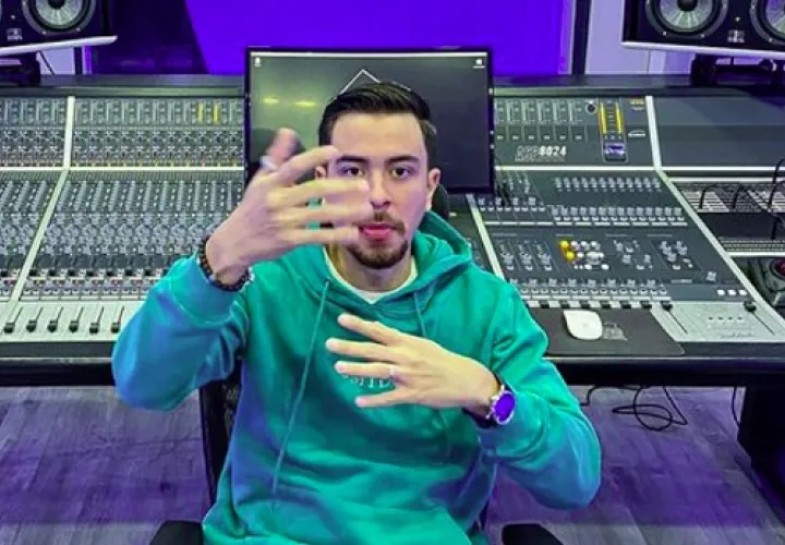 Johnny López, conocido como Bk, está trabajando con reconocidos artistas. Foto: Instagram / @bkmusica