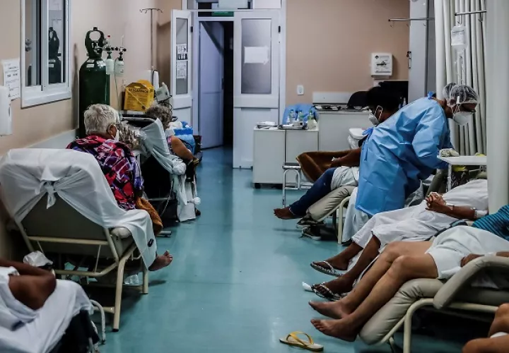 Brasil se aproxima a un colapso sanitario por la pandemia de la covid-19. Foto: EFE