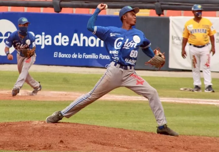 El derecho Zahir Zuñiga. Foto: Fedebeis