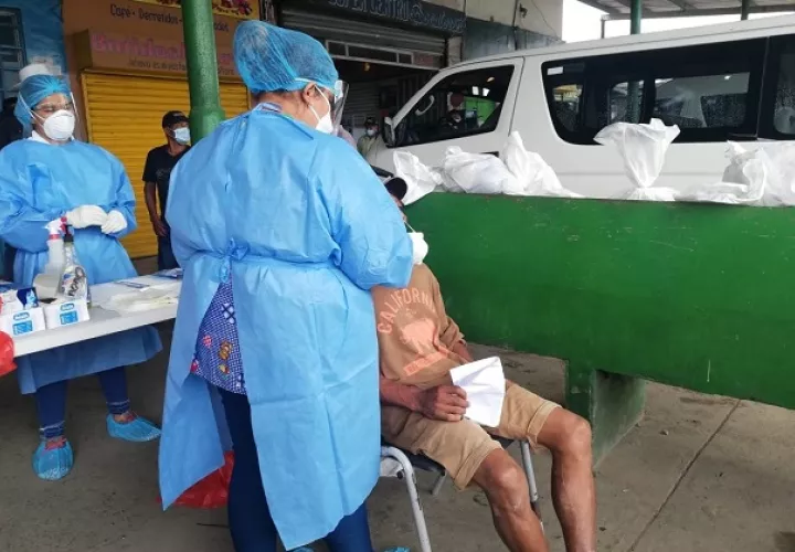 A la fecha se aplicaron 8,829 pruebas nuevas para detectar la covid-19. Foto cortesía Minsa
