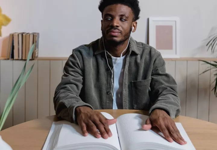 El 90% de los contenidos que se publican son inaccesibles para las personas con discapacidad visual. Foto: Ilustrativa / Pexels