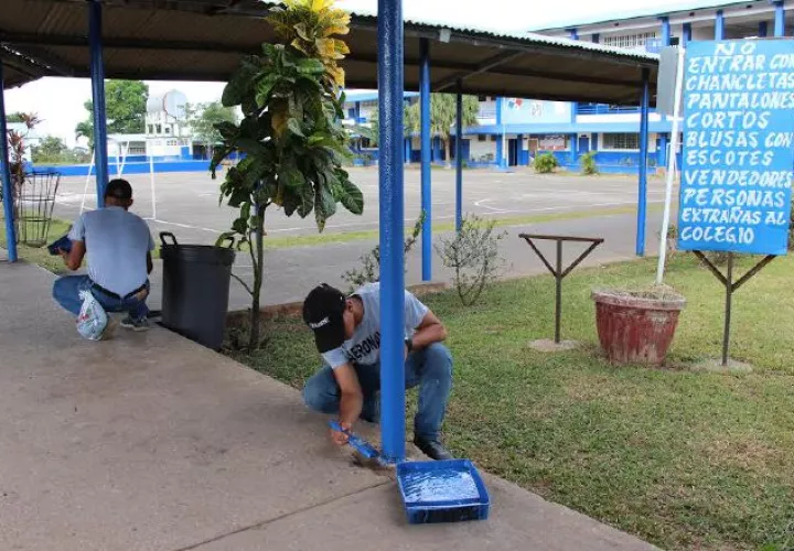 Las estructuras de las escuelas y colegios del país estaban comprometidas antes de la pandemia. 