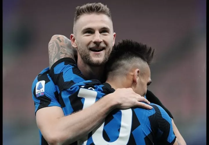 El eslovaco Milan Skriniar le dio la victoria al Inter sobre el Atalanta. Foto: @Inter