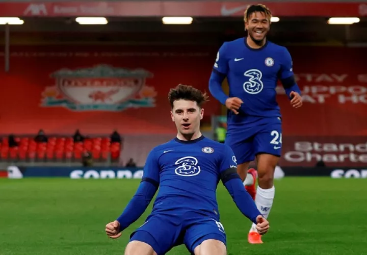 Chelsea derrotó 1-0 de visita al Liverpool con gol de Mason Mount. Foto: @ChelseaFC