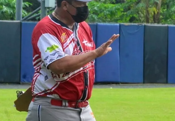 Jose “Puchi” Oses toma por segundo año el mando del equipo de Veraguas. Foto: Fedebeis