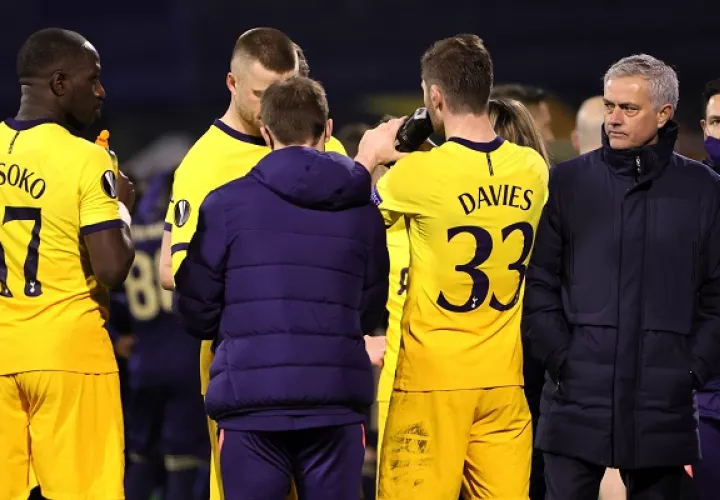 El Tottenham quedó eliminado luego de ser superado por el Dinamo de Zagreb 3-0. Foto: Twitter