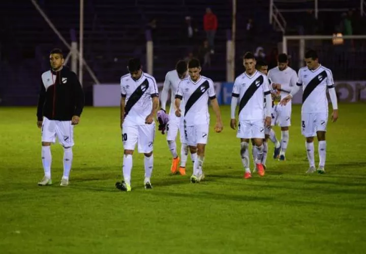 Jugó 50 temporadas consecutivas en la Primera División.