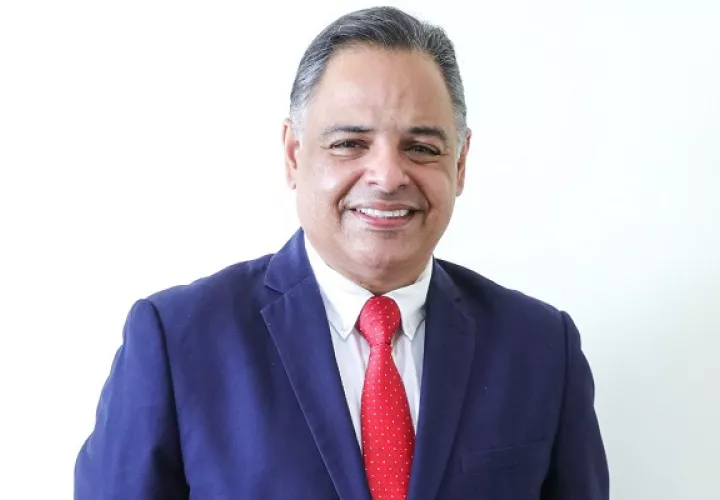 Virgilio Sousa reemplaza a Moisés Veliz.