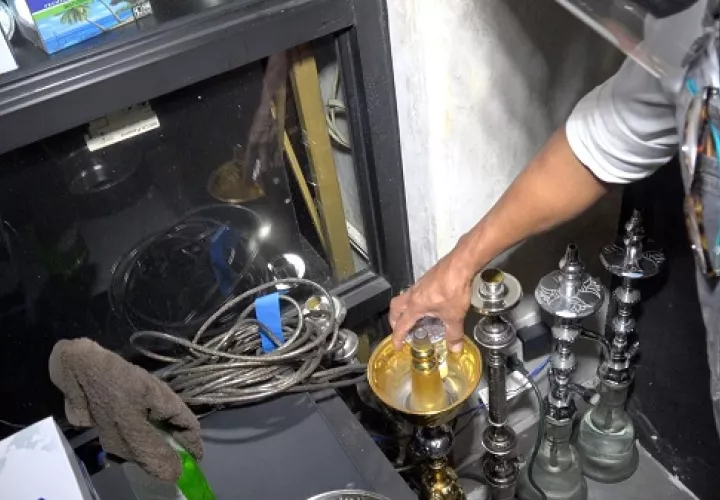 En total fueron decomisados 14 narguiles. 
