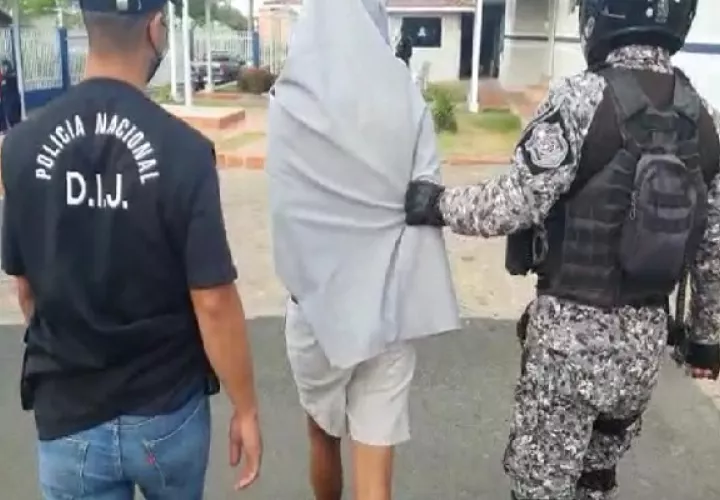 Las diligencias judiciales iniciaron en horas de la madrugada, luego que se giraran las órdenes de captura en contra de los ahora indiciados.