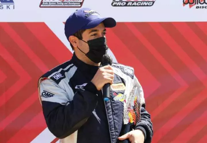 El piloto panameño conducía un potente Ford Mustang de 850 caballos de fuerza. Cortesía
