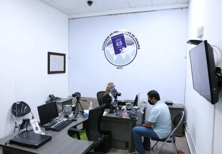 Trámites se realizan bajo medidas de bioseguridad.