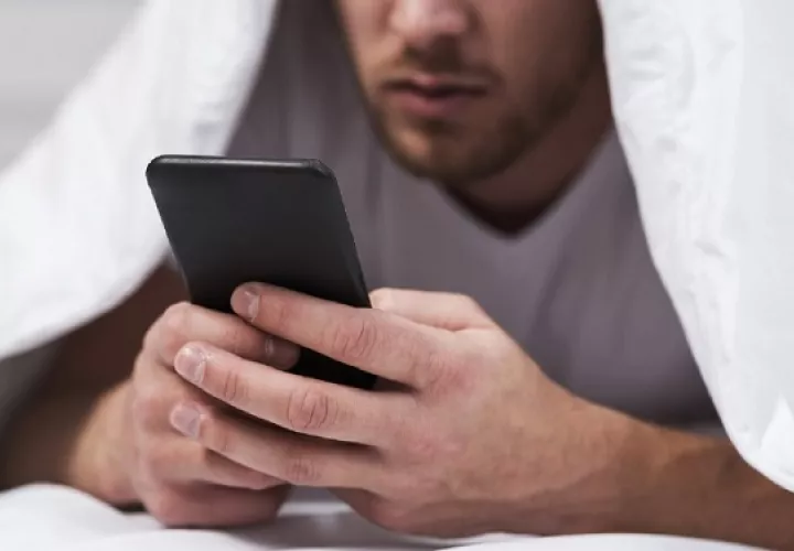 El escritor coincide en que la mayoría de las producciones porno son machistas.  Foto: Ilustrativa / Freepik