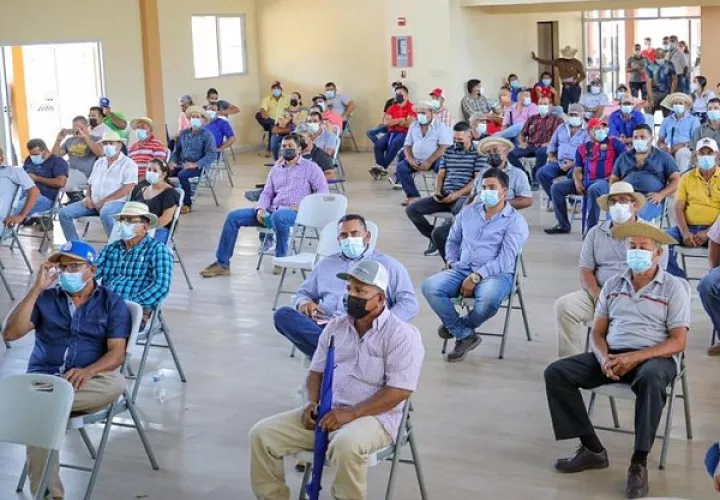 El pago se hizo a productores de varias provincias.