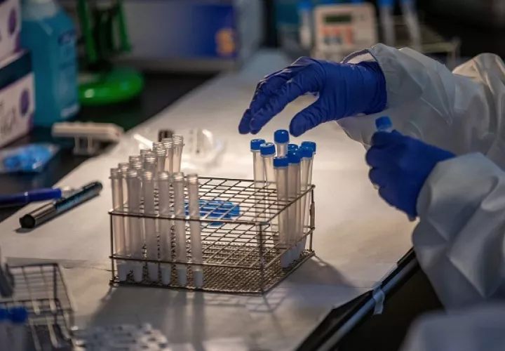 Un resultado negativo en el test no significa que la persona no esté protegida.